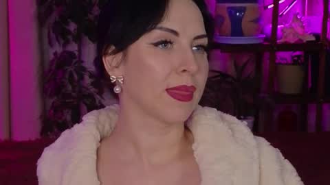 Lily online show from 11/13/25, 05:23