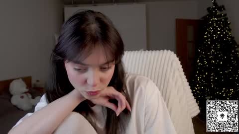 Snapshot of lilyewing_ chatting on 12/19/24, 05:29 Lily online show from 12/19/24, 05:29