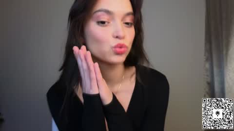 Snapshot of lilyewing_ chatting on 01/20/25, 05:59 Lily online show from 01/20/25, 05:59