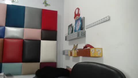 lilyjamesx online show from 01/13/25, 12:09