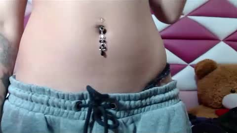 lilyjamesx online show from 02/24/25, 08:47