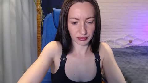 Lily online show from 10/03/25, 04:31