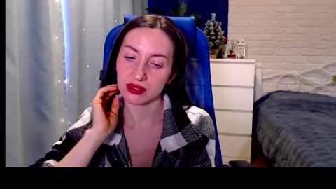 Snapshot of lilymellow chatting on 01/09/26, 07:22 Lily online show from 01/09/26, 07:22