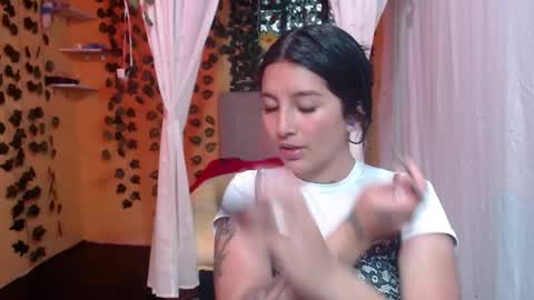 Snapshot of lilymoon_018 chatting on 05/28/26, 12:46 lilymoon_018 online show from 05/28/26, 12:46