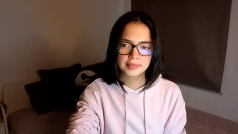 LillyPanda online show from 11/05/25, 09:20