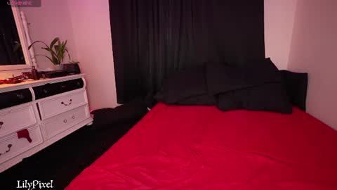 Liliana Marie Pixelate online show from 07/09/26, 03:10