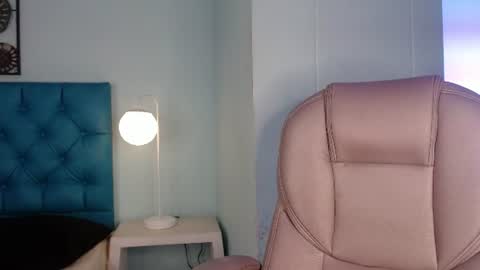 Snapshot of lilyred_ chatting on 07/11/26, 03:31 lilyred_ online show from 07/11/26, 03:31