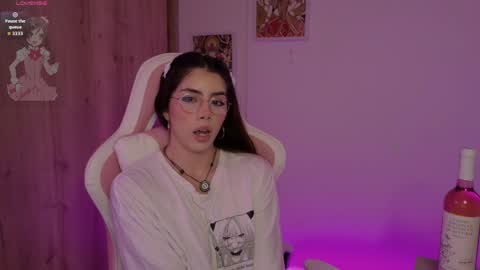 Snapshot of lilyrouse_ chatting on 05/14/26, 03:35 lily help me to collect more cosplay online show from 05/14/26, 03:35