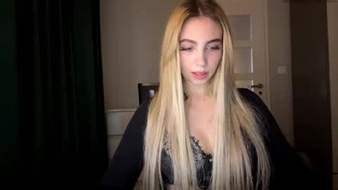 Lily online show from 05/06/26, 06:24