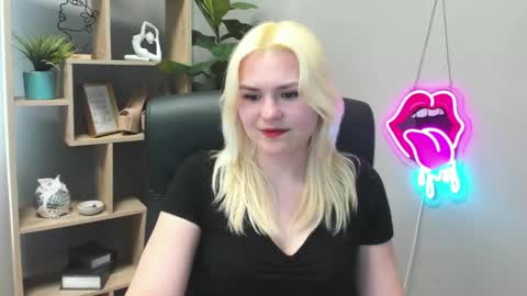 Lily online show from 04/27/26, 02:04