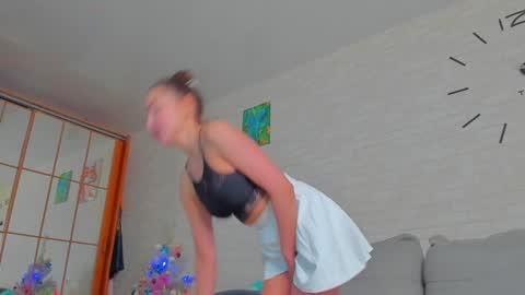 Snapshot of lilyt_007 chatting on 12/18/24, 02:53 lilyt_007 online show from 12/18/24, 02:53