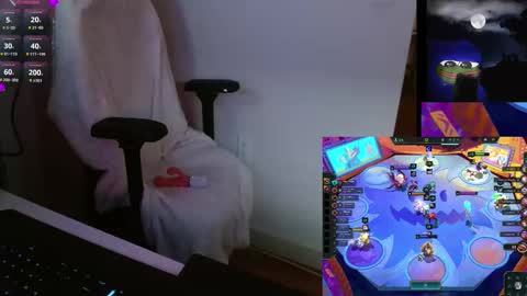 Snapshot of lilythrone chatting on 10/19/25, 01:28 Lily Rone online show from 10/19/25, 01:28