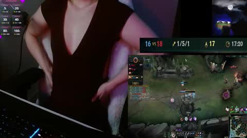 Snapshot of lilythrone chatting on 11/14/25, 12:37 Lily Rone online show from 11/14/25, 12:37