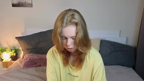 Snapshot of lilytways chatting on 05/06/26, 07:30 Julie online show from 05/06/26, 07:30