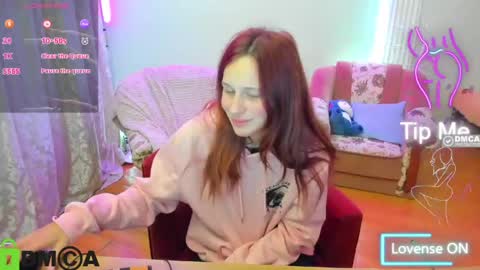Snapshot of lilyviolet7 chatting on 06/02/26, 10:01 Hi Im Lily online show from 06/02/26, 10:01
