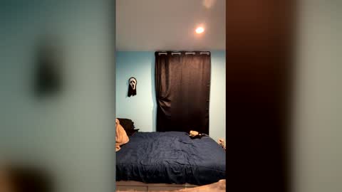 Snapshot of lima_tunes chatting on 12/15/25, 01:10 lima_tunes online show from 12/15/25, 01:10