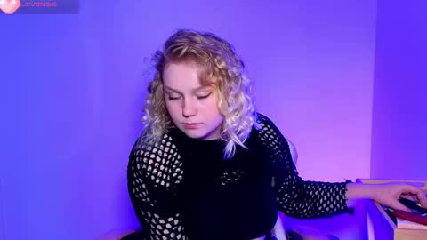 Snapshot of lime_cat chatting on 09/24/25, 12:03 lime cat online show from 09/24/25, 12:03