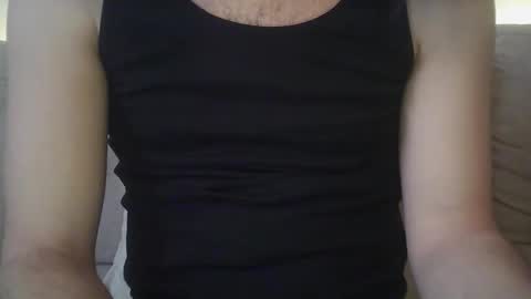 Snapshot of limpia3333 chatting on 12/08/24, 08:30 Bigcockonut online show from 12/08/24, 08:30