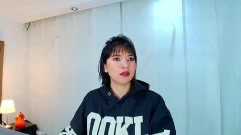  Lina Bedoya  online show from 10/16/25, 11:33