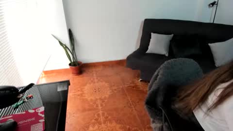 Snapshot of lina_browm chatting on 09/25/25, 02:10 Lina Browm online show from 09/25/25, 02:10