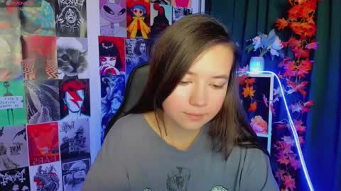 Snapshot of lina_brownie chatting on 12/13/24, 02:10 Lina online show from 12/13/24, 02:10