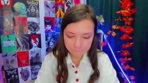 Snapshot of lina_brownie chatting on 12/18/24, 02:42 Lina online show from 12/18/24, 02:42