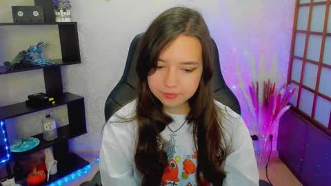 Snapshot of lina_brownie chatting on 12/29/24, 02:17 Lina online show from 12/29/24, 02:17