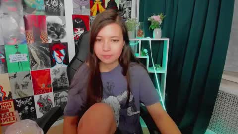 Snapshot of lina_brownie chatting on 01/11/25, 02:09 Lina online show from 01/11/25, 02:09