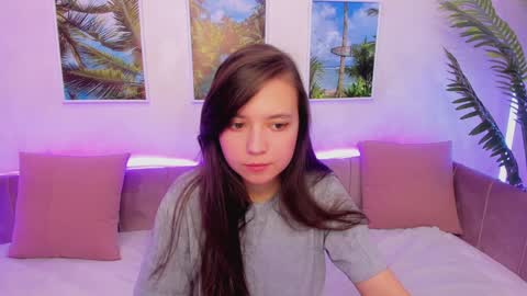 Snapshot of lina_brownie chatting on 01/15/25, 05:40 Lina online show from 01/15/25, 05:40