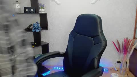 Snapshot of lina_brownie chatting on 01/25/25, 02:15 Lina online show from 01/25/25, 02:15