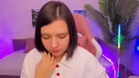 Snapshot of lina_brownie chatting on 02/11/25, 04:44 Lina online show from 02/11/25, 04:44