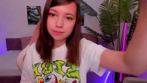 Snapshot of lina_brownie chatting on 09/10/25, 02:33 Lina online show from 09/10/25, 02:33