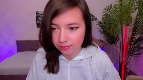 Snapshot of lina_brownie chatting on 09/17/25, 02:13 Lina online show from 09/17/25, 02:13