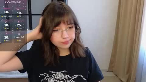 Snapshot of lina_brownie chatting on 11/28/25, 03:53 Lina online show from 11/28/25, 03:53