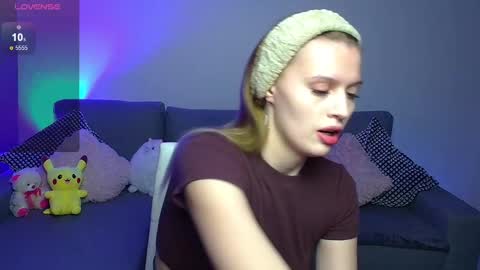 lina_bush online show from 01/22/25, 01:00