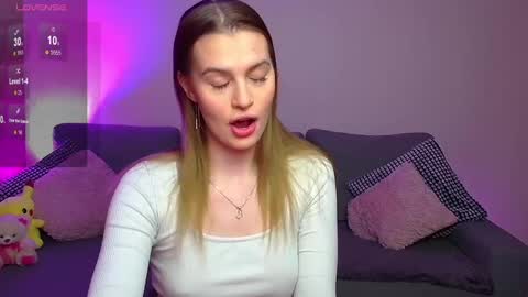 lina_bush online show from 02/02/25, 05:10