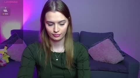 lina_bush online show from 02/08/25, 08:42