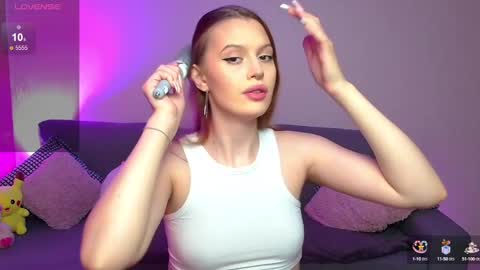 lina_bush online show from 03/09/25, 11:47
