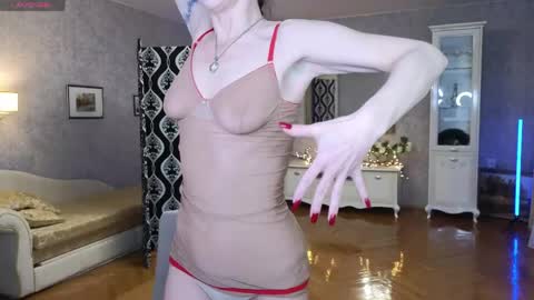 Snapshot of lina_flore chatting on 04/18/26, 08:53 lina_flore online show from 04/18/26, 08:53