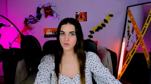 Snapshot of lina_fox12 chatting on 10/25/25, 05:59 lina_fox12 online show from 10/25/25, 05:59