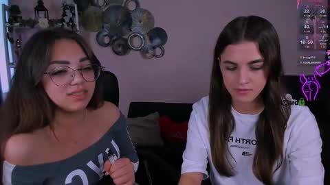 lina_fox12 online show from 05/22/26, 12:44