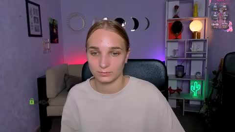 lina_fox12 online show from 06/10/26, 06:12