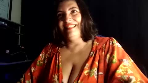 Snapshot of lina_maria99 chatting on 11/15/25, 12:52 Lina Mara99 online show from 11/15/25, 12:52