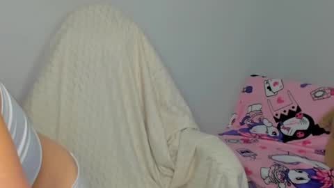 Snapshot of lina_massey chatting on 06/30/26, 12:33 lina_massey online show from 06/30/26, 12:33