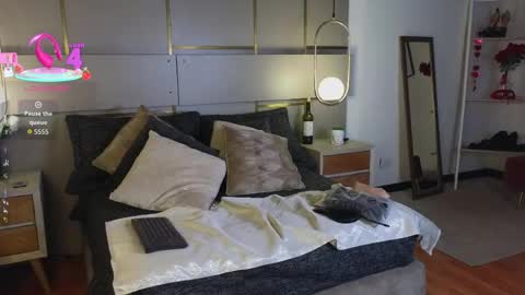 Lina online show from 04/08/26, 07:25