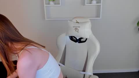 Snapshot of lina_reeds chatting on 10/13/25, 03:17 LINA online show from 10/13/25, 03:17