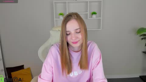 Snapshot of lina_reeds chatting on 11/01/25, 06:04 LINA online show from 11/01/25, 06:04