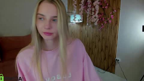 LINA online show from 05/19/26, 01:11