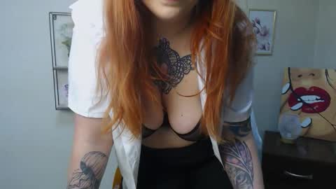 Snapshot of lina_ri chatting on 11/22/25, 10:09 lina_ri online show from 11/22/25, 10:09