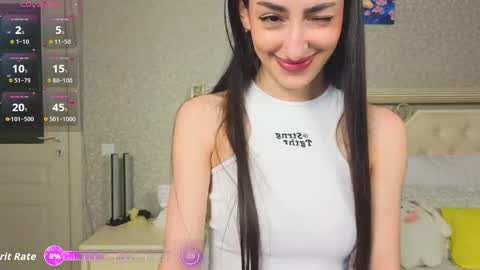 Lina Robbins  online show from 04/05/26, 10:51